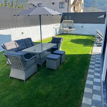 Villa Twin House